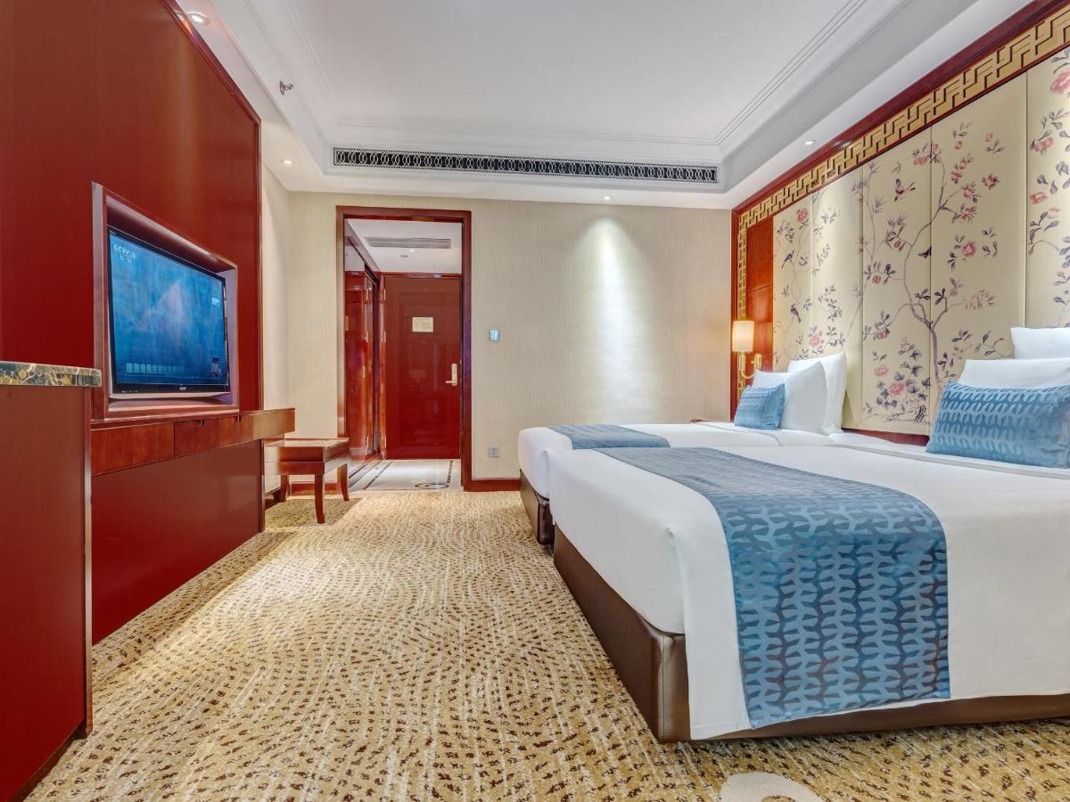 Days Hotel & Suites China Town---Five Minutes To Reach Changsha Station, The Metro Line 2 & Line 6 Are Nearby,Free Gym & Laundromat,Chinese And Western Buffet Breakfast Is Offered On The 31St Floor Esterno foto