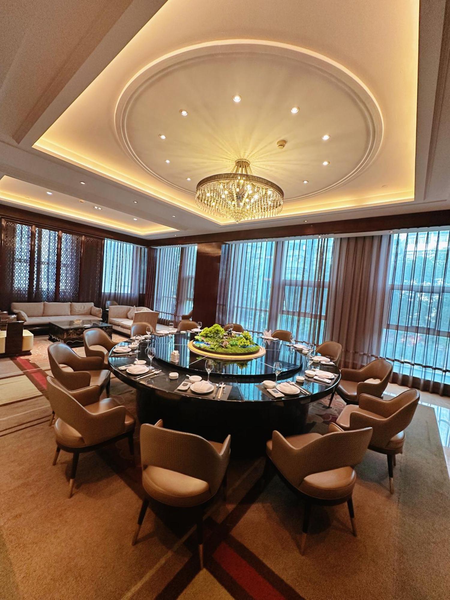 Days Hotel & Suites China Town---Five Minutes To Reach Changsha Station, The Metro Line 2 & Line 6 Are Nearby,Free Gym & Laundromat,Chinese And Western Buffet Breakfast Is Offered On The 31St Floor Esterno foto
