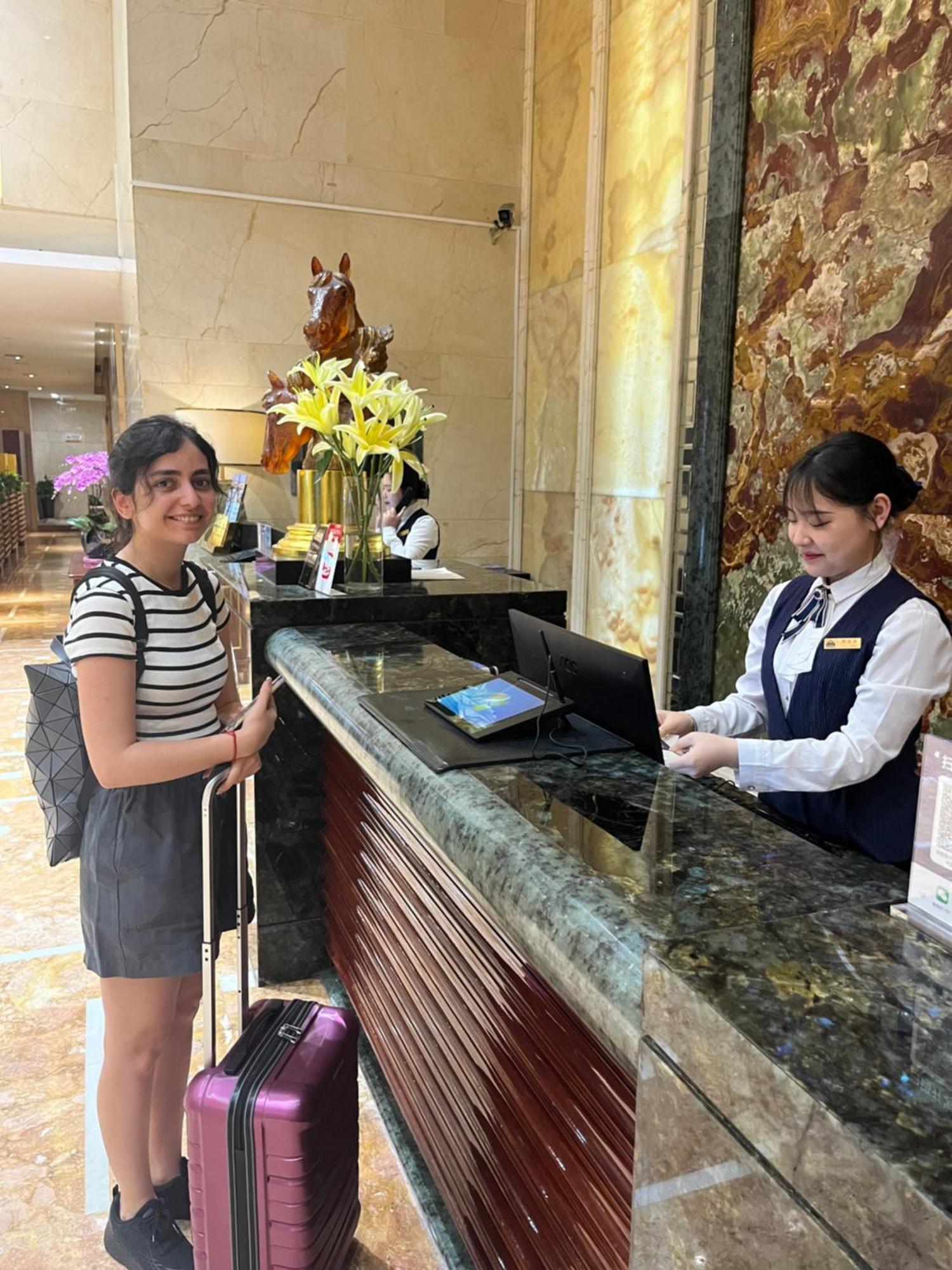 Days Hotel & Suites China Town---Five Minutes To Reach Changsha Station, The Metro Line 2 & Line 6 Are Nearby,Free Gym & Laundromat,Chinese And Western Buffet Breakfast Is Offered On The 31St Floor Esterno foto